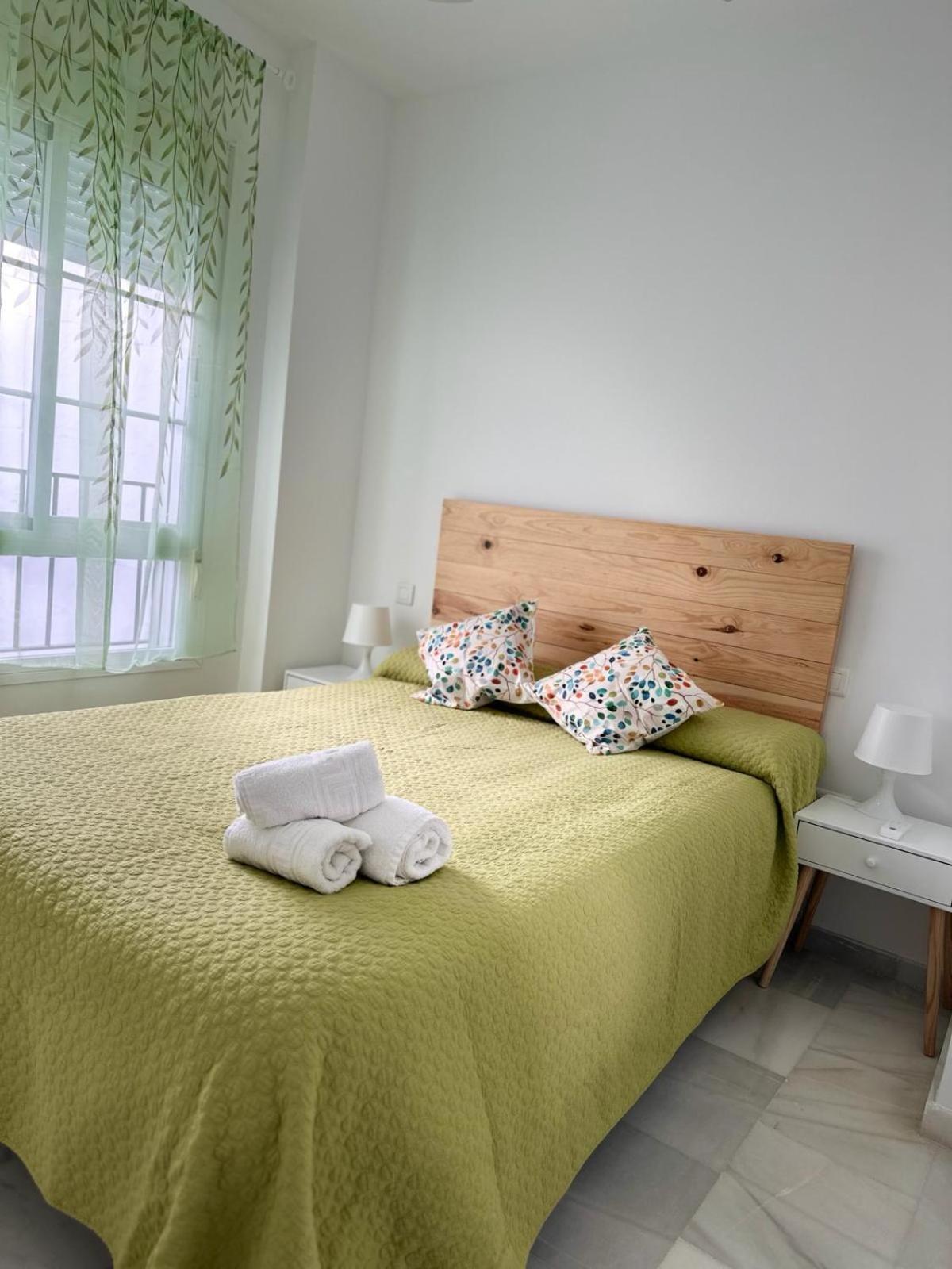 Apartamentos Don Diego La Carihuela Torremolinos Exteriör bild