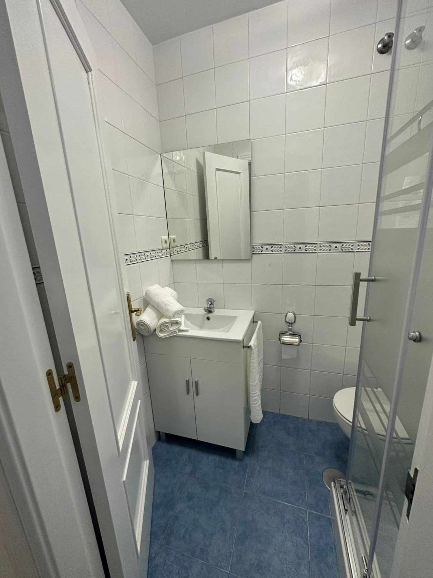 Apartamentos Don Diego La Carihuela Torremolinos Exteriör bild